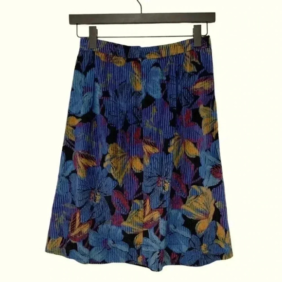 Source Unknown, one-of-a-kind, handmade skirt in a muted colour palette - Picture 1 of 6